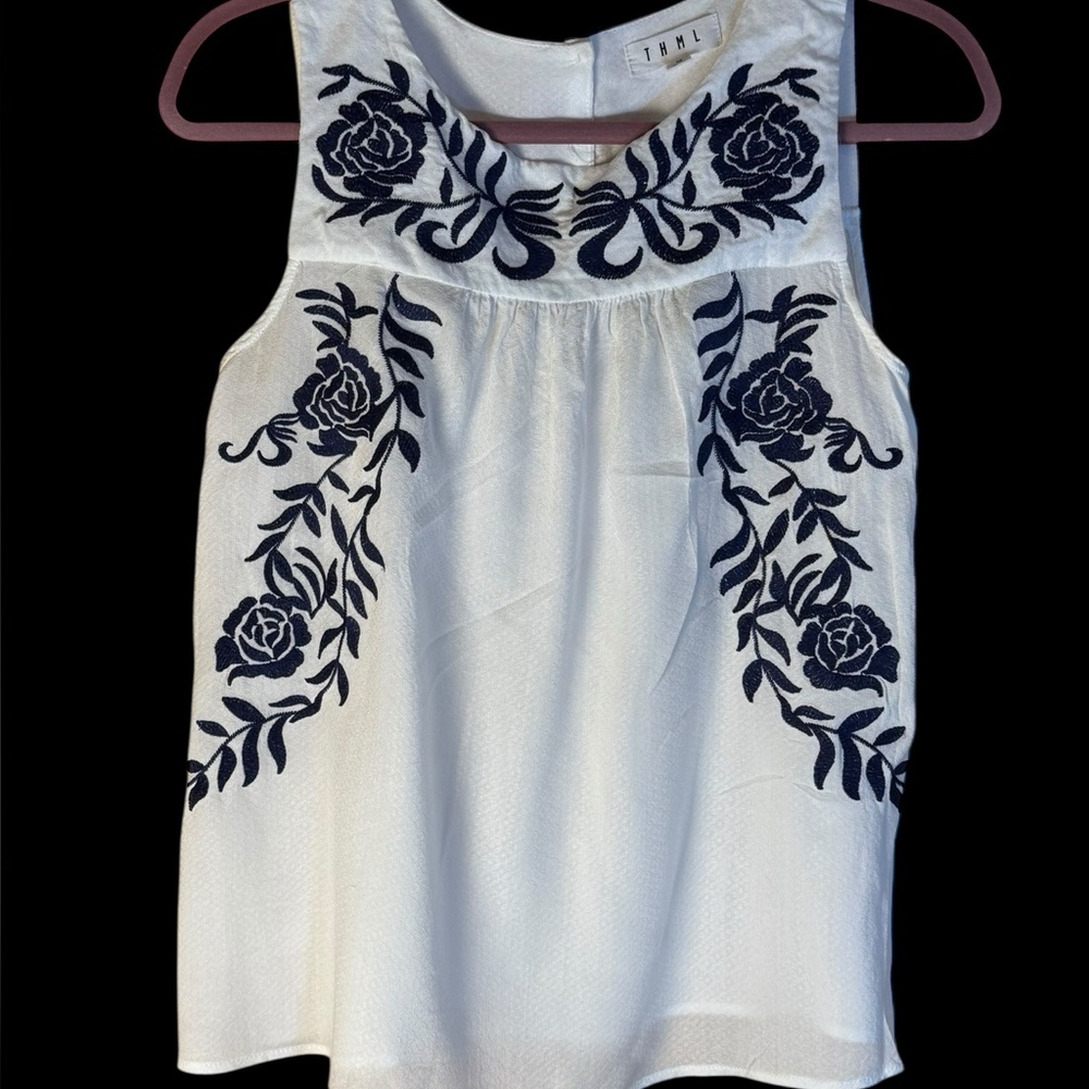 THML Boho Embroidered Sleeveless Top White Navy Floral Gauzy Lightweight Medium - Picture 3 of 7
